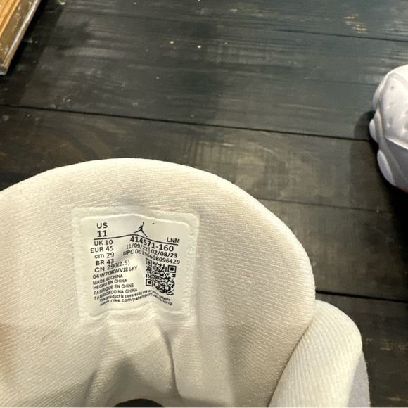 Size 11 - Air Jordan 13 Retro White Wolf Grey - Picture 9 of 9